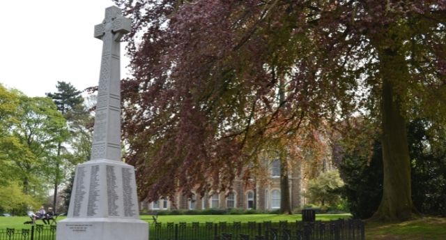 The War Memorial at Arnot Hill Park